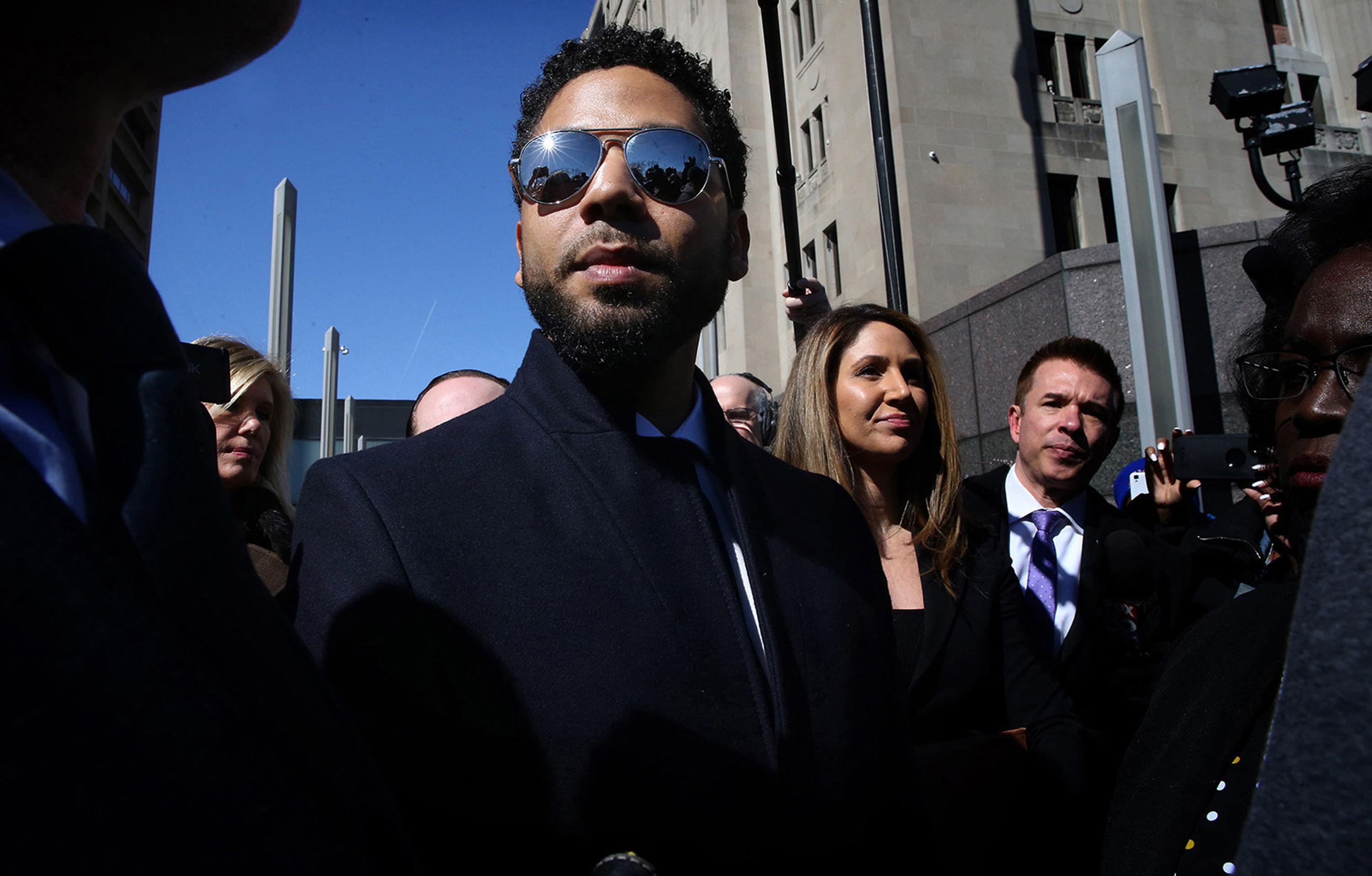 jussie smollett arrives chicago trial lying cops staged  hate crime