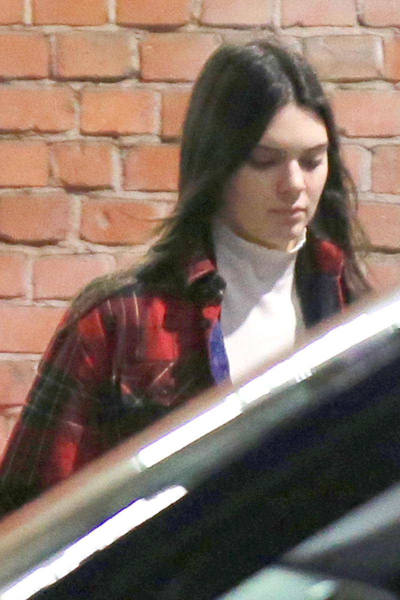 Kendall Jenner Kisses Girl Lesbian Rumors