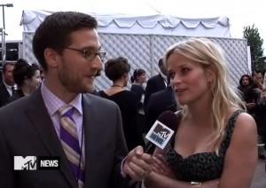 2011__06__Reese_Witherspoon_Robert_Pattinson_June6newsnea 300×212.jpg