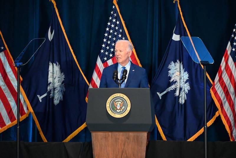 joe biden ridiculed calling donald trump sitting presiden