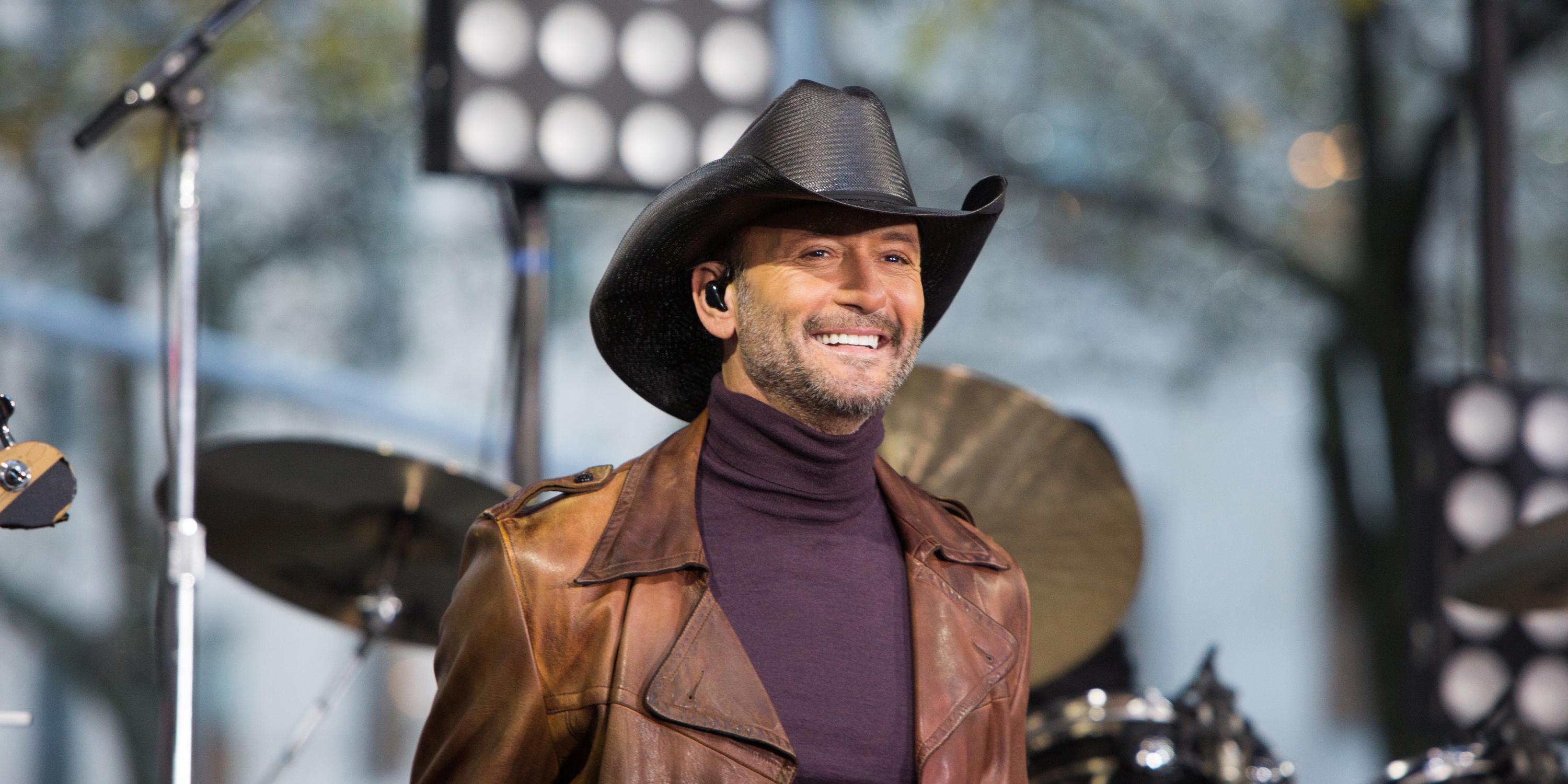 Tim McGraw Jokes About Dehydration After Concert Collapse