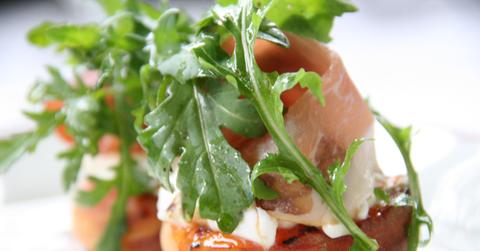 Peaches_with_Burrata