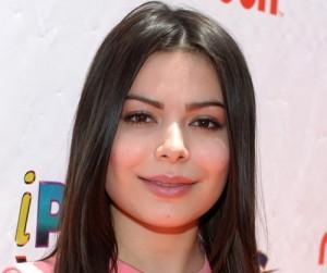 2011__08__Miranda Cosgrove Aug12newsbt 300×296.jpg