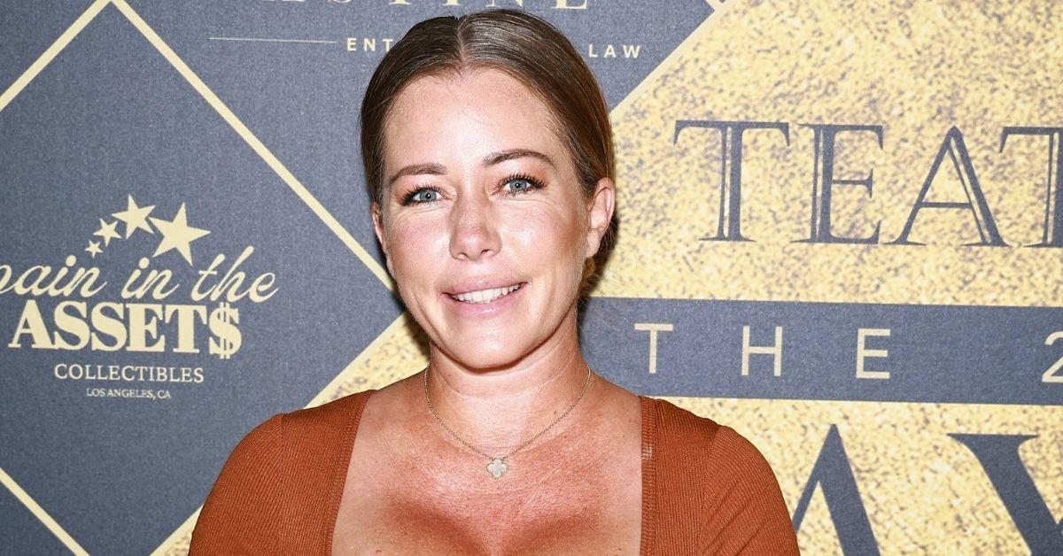 kendra wilkinson happy being single after divorce