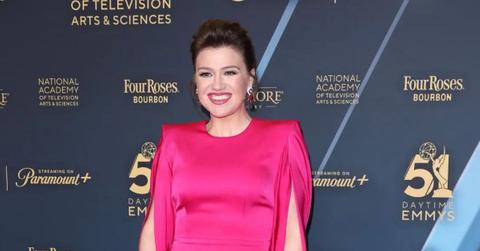 image of Kelly Clarkson