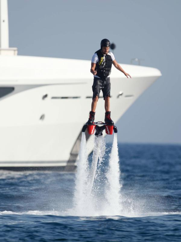 Leonardo dicaprio yacht