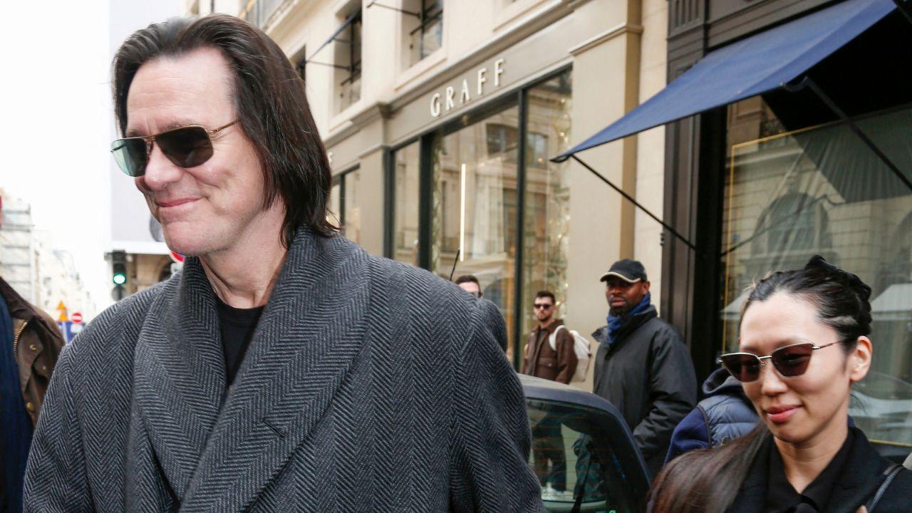 Photo of Jim Carrey and Min Ah