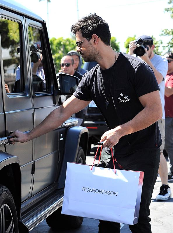 Taylor Lautner And Billie Lourd Shop At Fred Segal