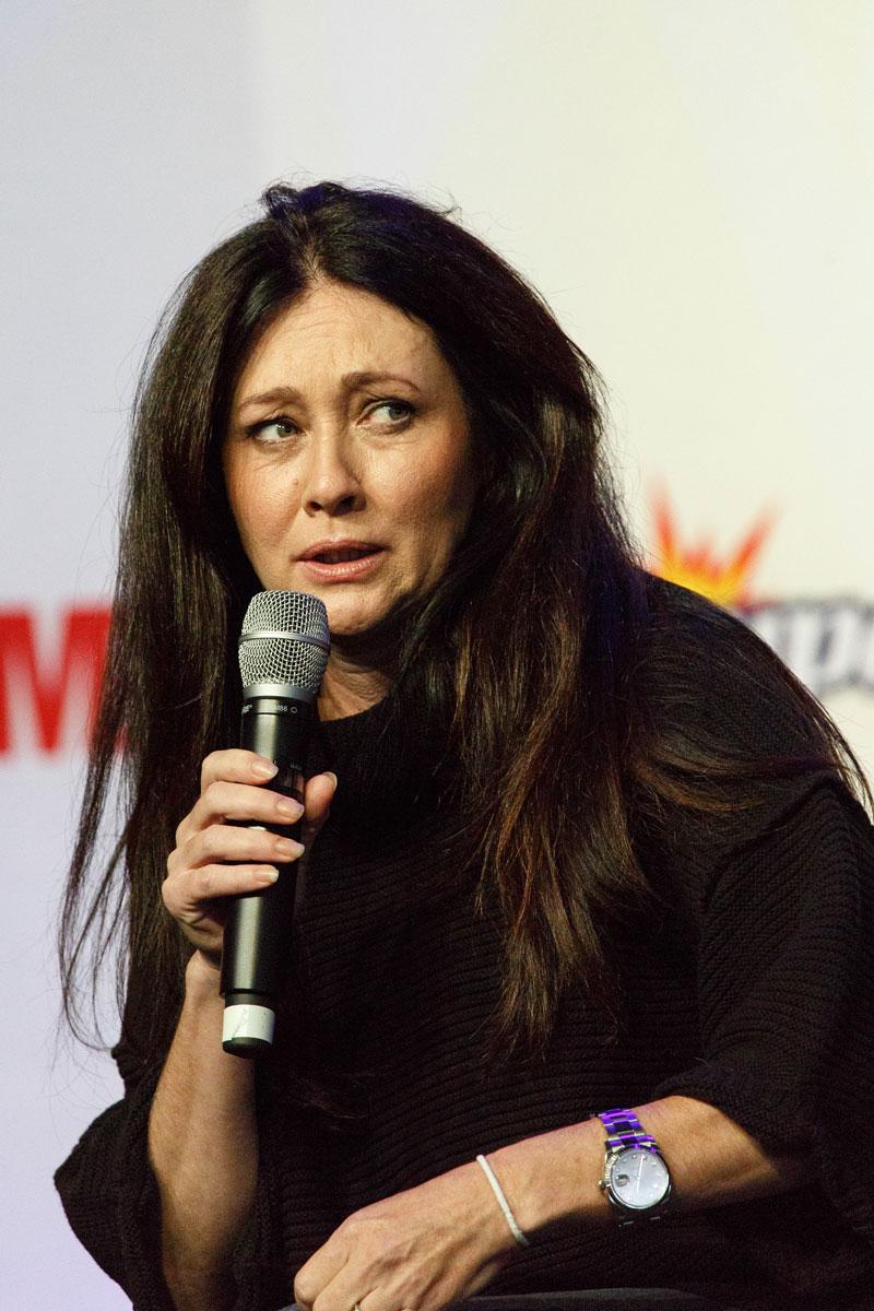 Shannen doherty breast cancer sick public appearance sydney 02