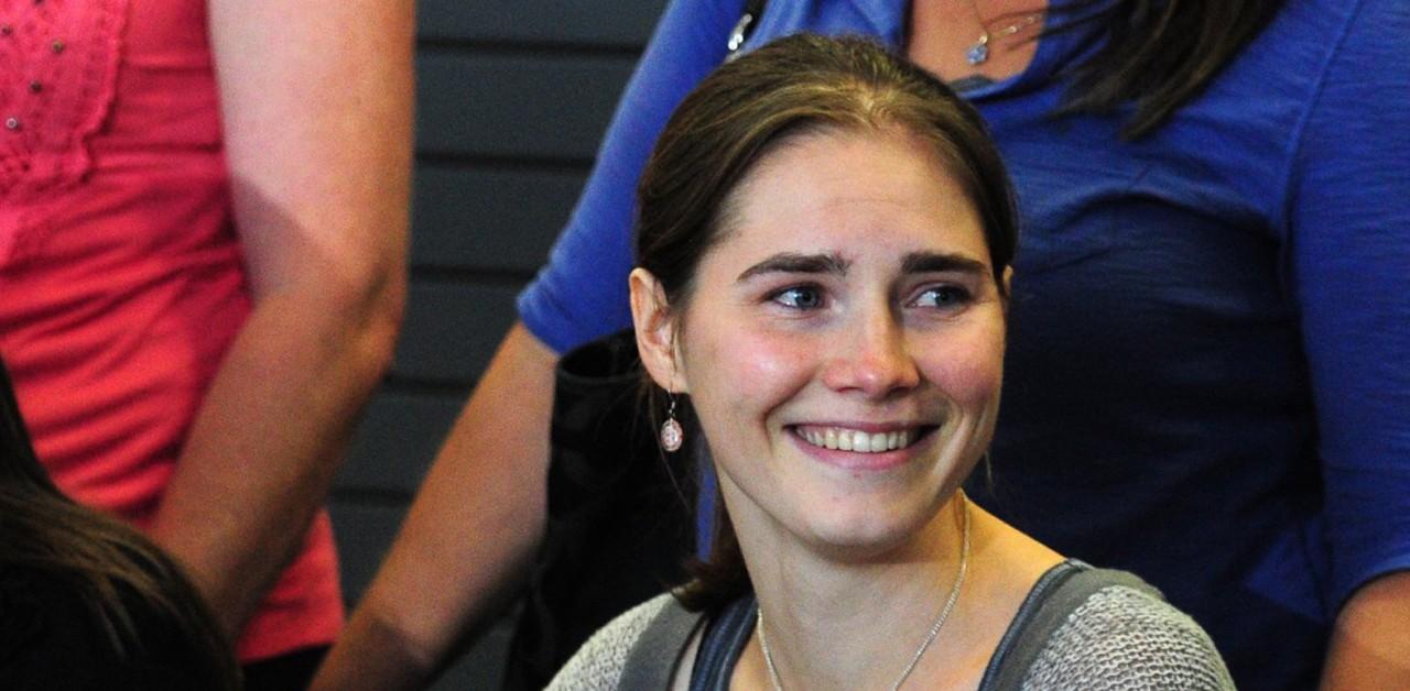 amanda knox calls traveling aboard awesome