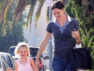 2010__10__08_Garner_Jennifer_101210a 300×226.jpg