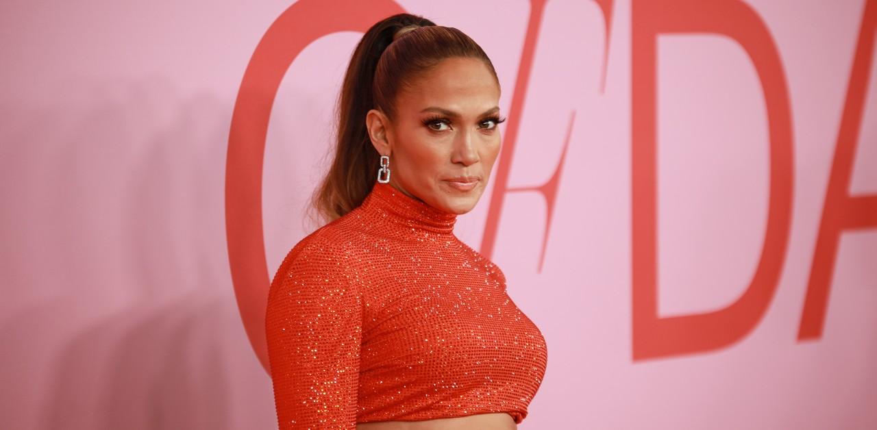 Jennifer Lopez Shows Off Bikini Body On Instagram To Kick Off Summer