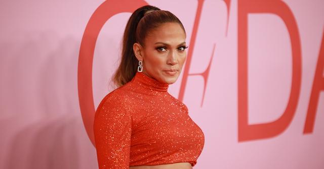Jennifer Lopez Shows Off Bikini Body On Instagram To Kick Off Summer