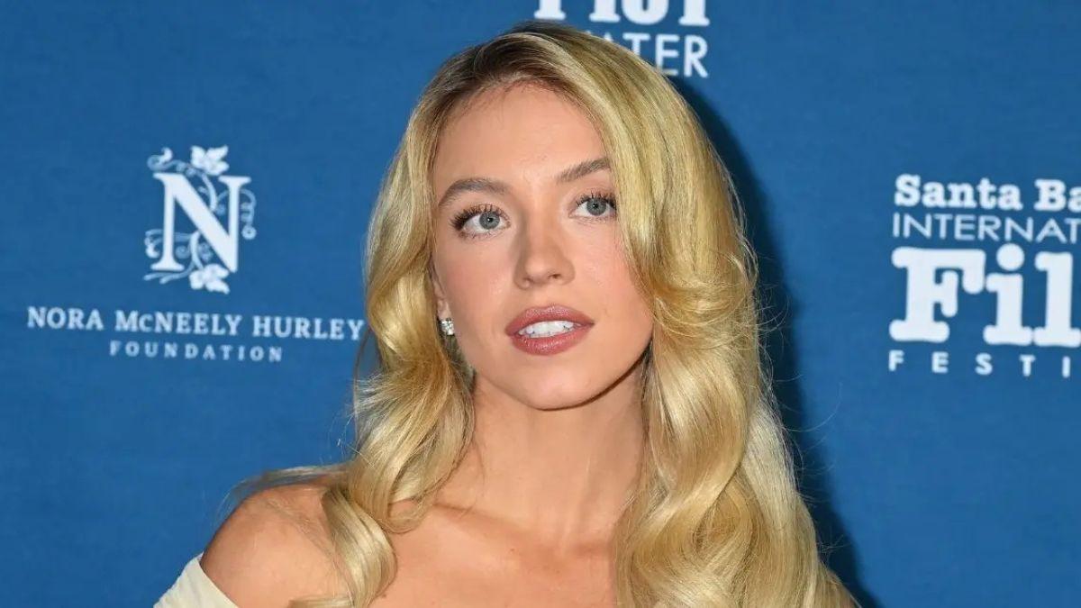 Photo of Sydney Sweeney choose to release her 'unapologetic' Seductress collection first.