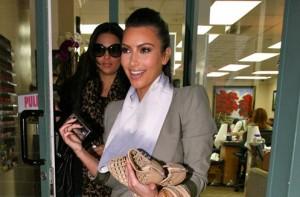 2011__03__kim_kardash1 300×197.jpg