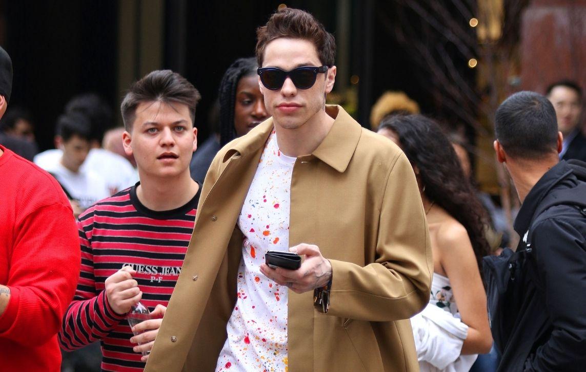 kim kardashian pete davidson hickey spotted giggling after leaving a restaurant together