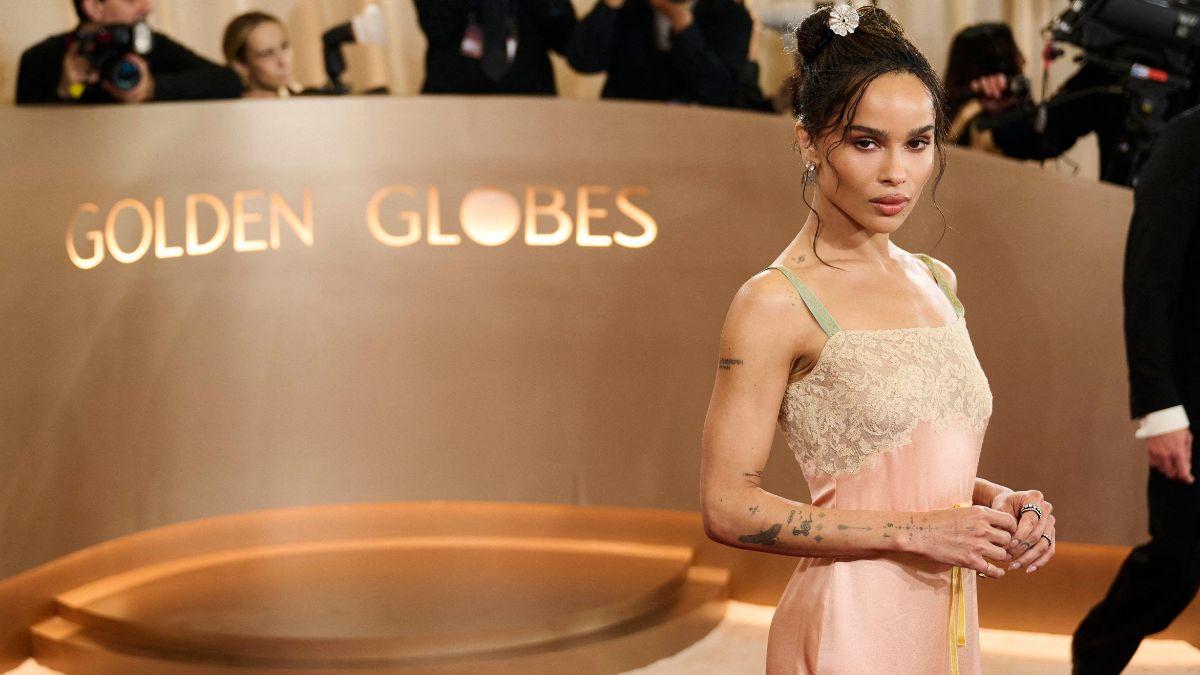 Image of Zoë Kravitz was seen wearing a diamond ring.