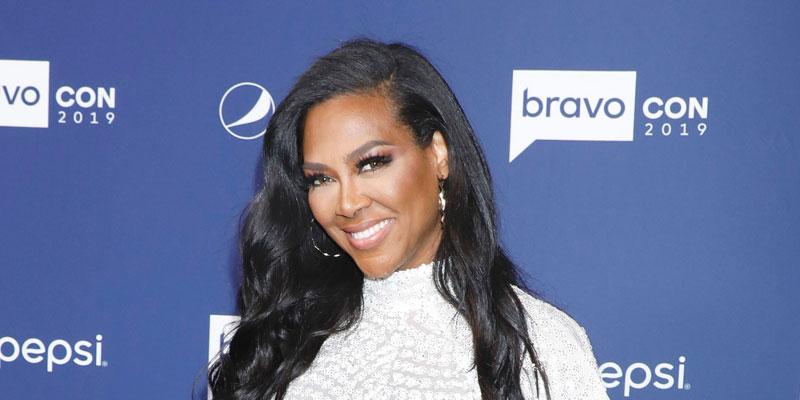 'RHOA' Star Kenya Moore Shows Off Rock Hard Abs In A Bikini