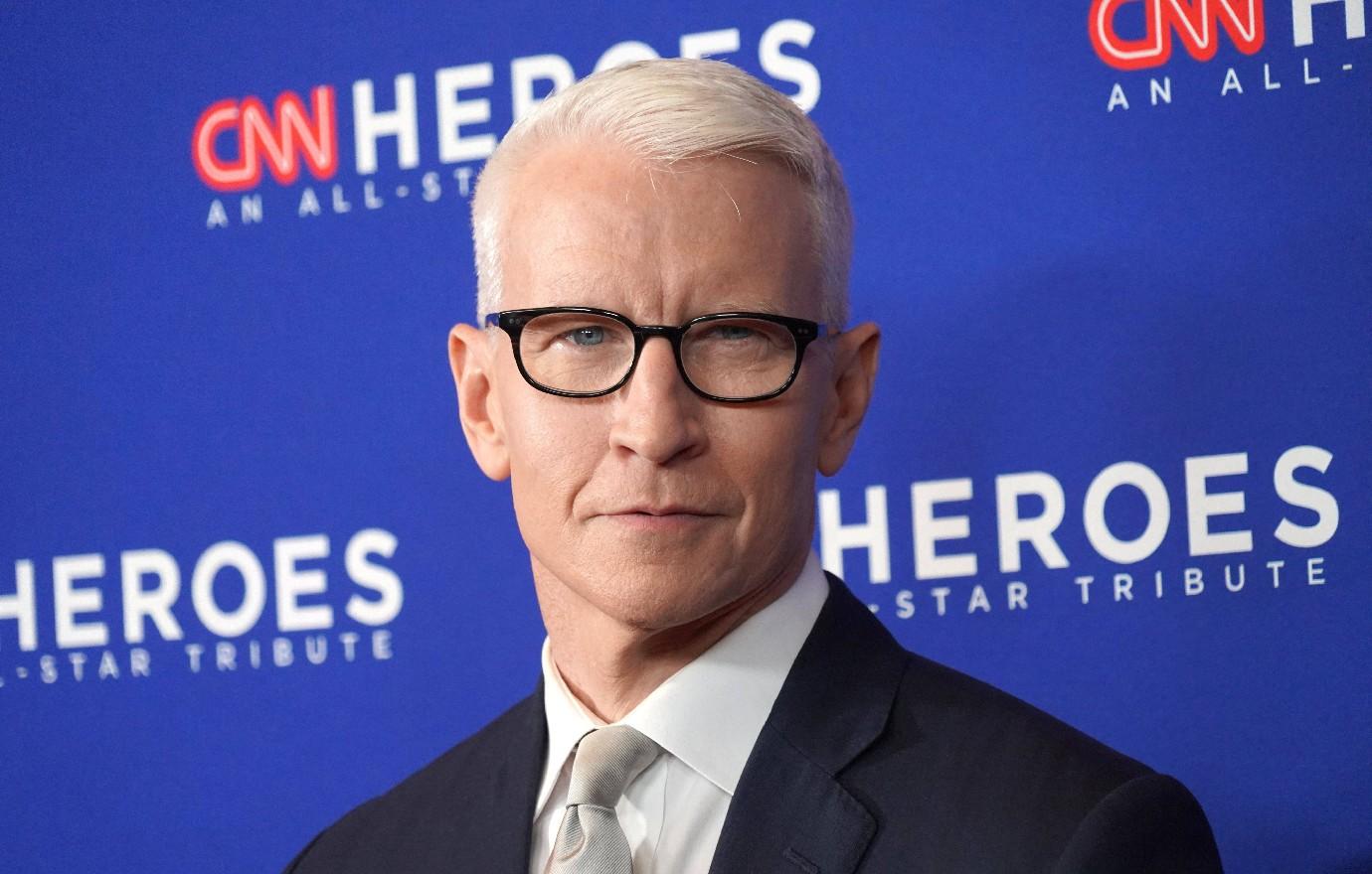 anderson cooper struck head debris hurricane milton florida watch