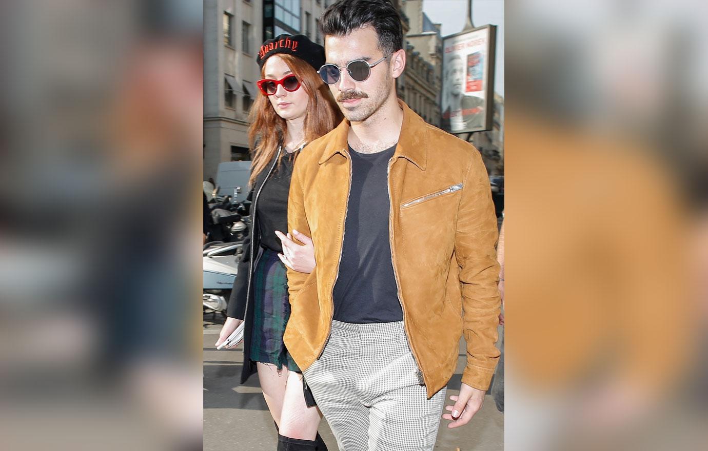 Joe jonas engagement sophie turner