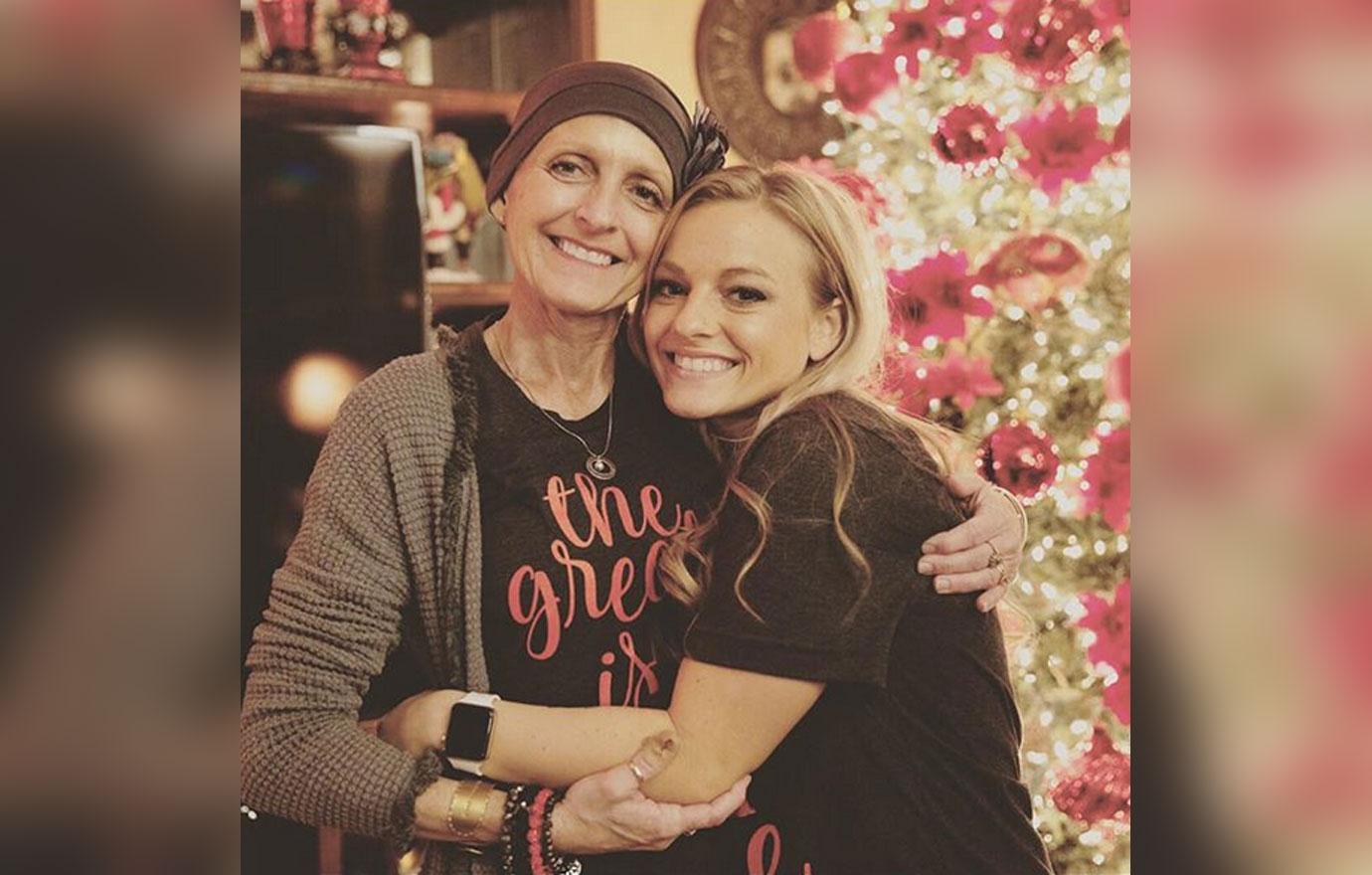 mackenzie-mckee-instagram-mom-angie-cancer-battle