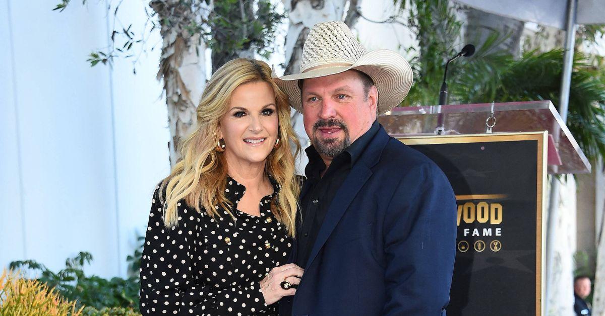 image of Trisha Yearwood and Garth Brooks married in 2005.