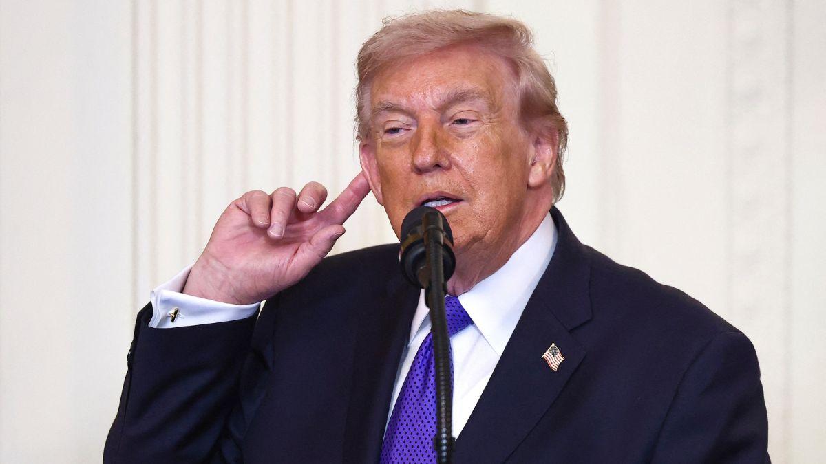 Image of Critics have questioned why Donald Trump wasn't called to testify like Bill and Hillary Clinton. 