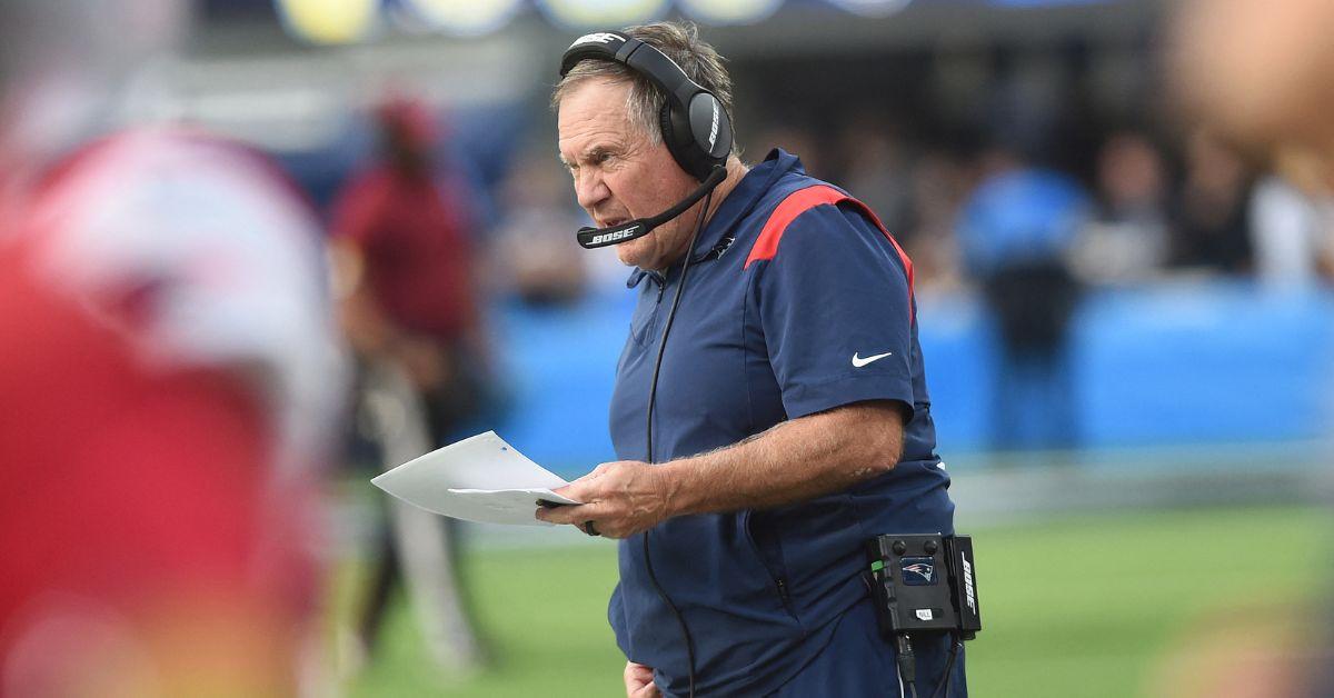 bill belichick girlfriend cheers super bowl champs return coaching