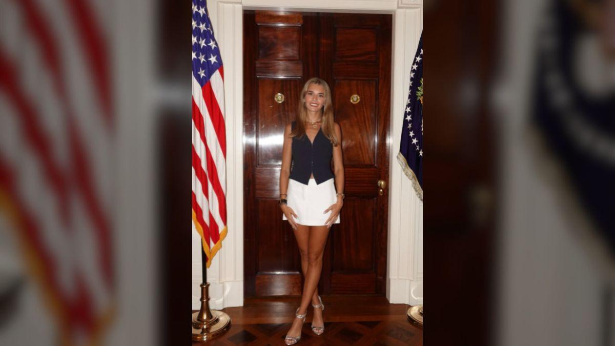 Photo of Kai Trump showed off her toned legs in a mini skirt while visiting the White House.