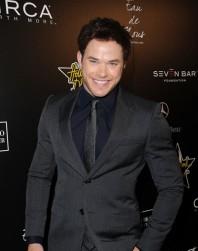 2011__03__Kellan_Lutz_March15newsneb 198×300.jpg