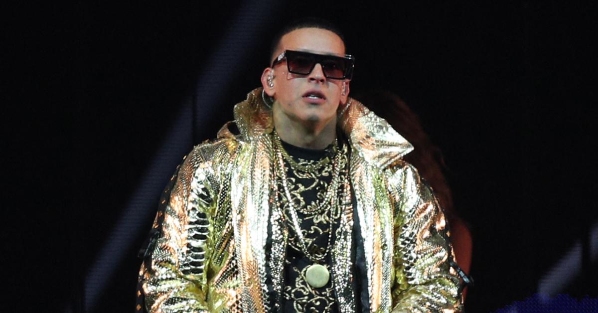 daddy yankee wife mireddys gonzalez withdrew  million divorce