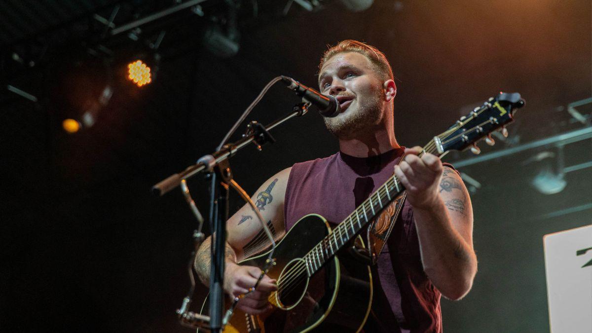 image of Zach Bryan is now married to Samantha Leonard.