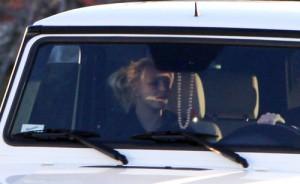 2011__02__britney_spears_feb4_53 300×184.jpg