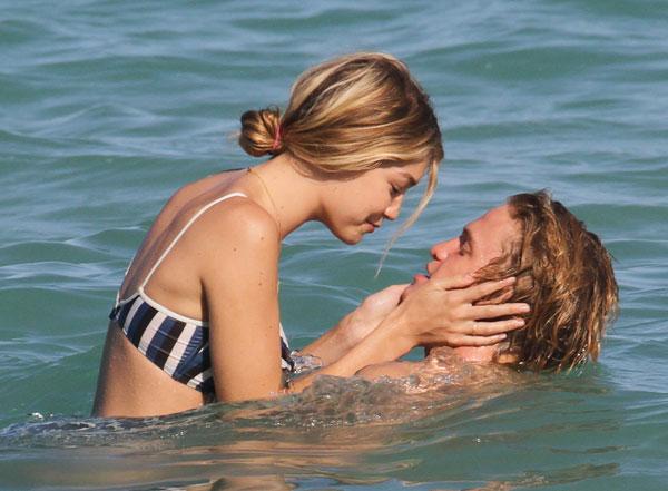 Gigi hadid dating joe jonas cody simpson 01