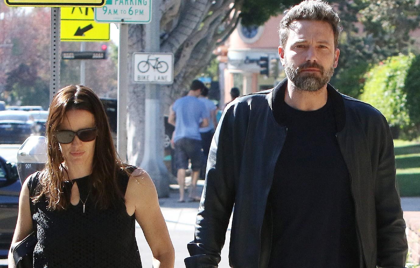 ben affleck jennifer garner arrive event jennifer lopez solo divorce