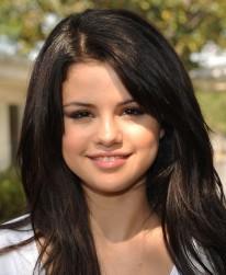 2011__07__okmagazine horoscopes selenagomez 206×300.jpg