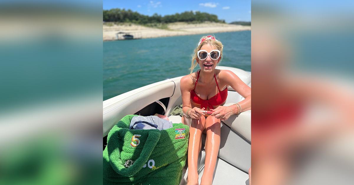 Jessica Simpson flaunts body in leopard print bikini on Bahamas getaway