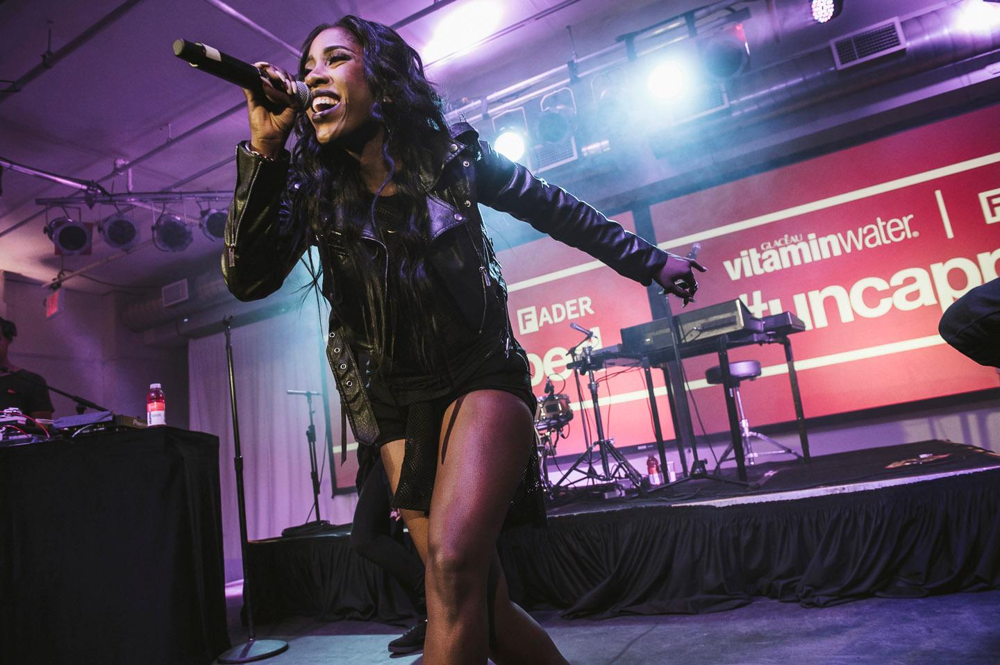 Sevyn Streeter hydrates the hustle for the fifth anniversary of vitaminwater® &#038; The FADER’S  #uncapped concert series by Ryan Muir