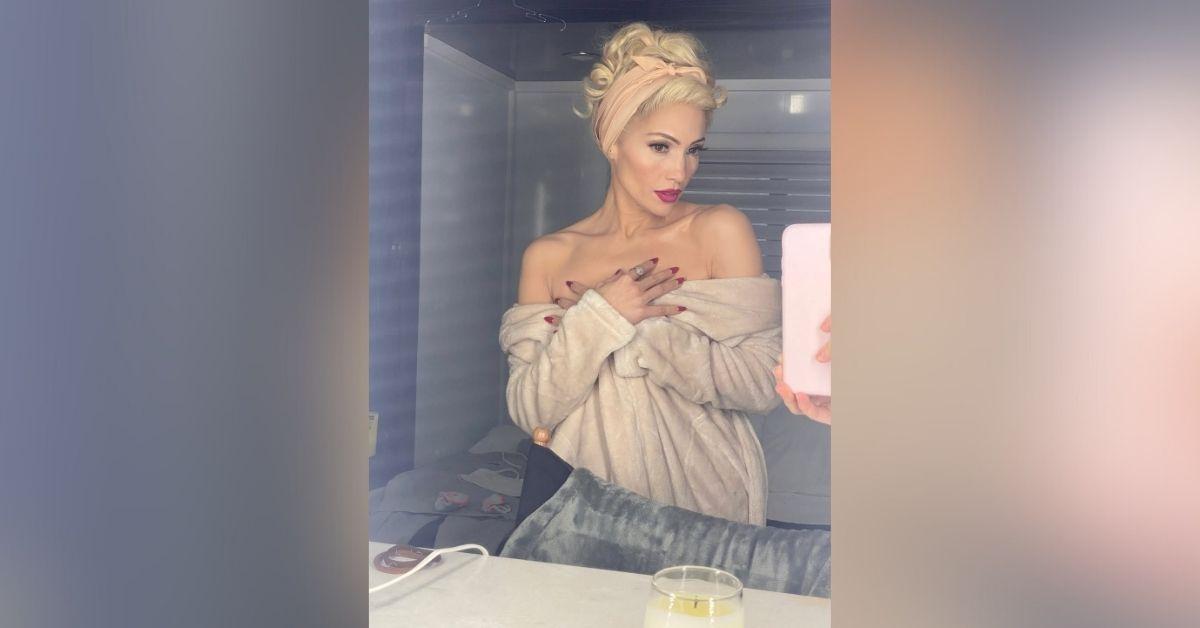 image of Jennifer Lopez shocked fans with a blonde wig on Instagram.