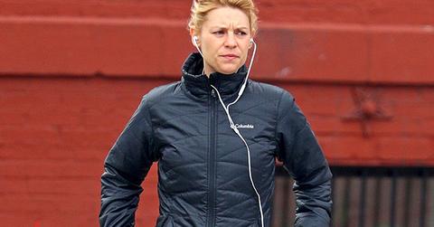 Pregnant claire danes goes for run new york city pics 2