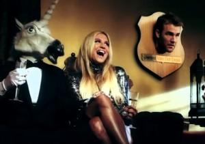 2011__02__Keha_James_Van_Der_Beek_Feb25newsnea 300×211.jpg