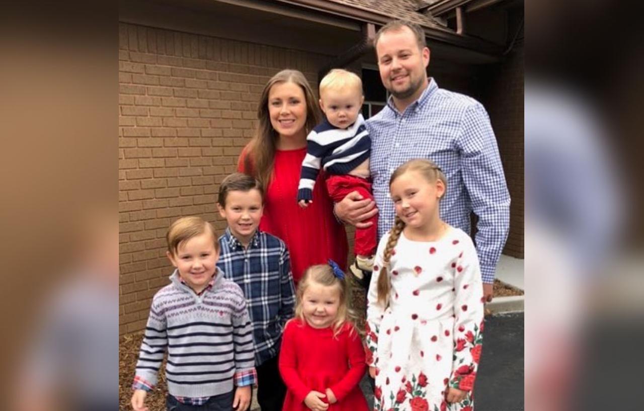 '19 Kids And Counting' Anna & Josh Duggar Reveal Baby 6 Is A Girl