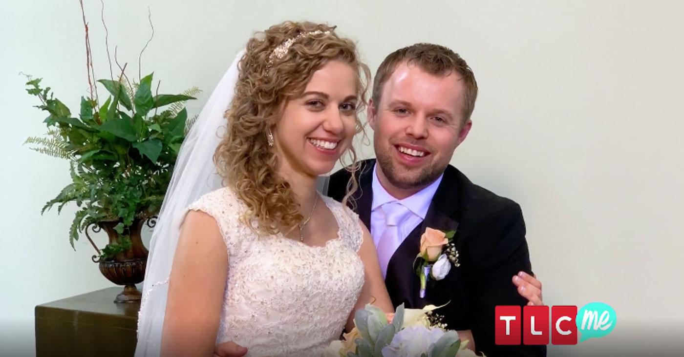 Fans think john david duggar abbie burnett may have kissed before wedding 03