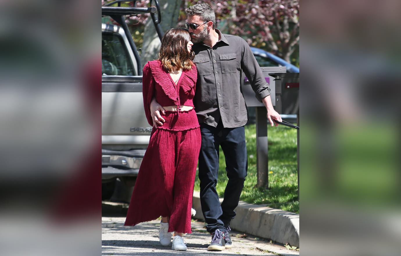 ben affleck ana de armas relieved deep water pulled ok