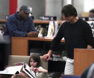 2011__02__cruise_holmes_feb22_38 300×262.jpg