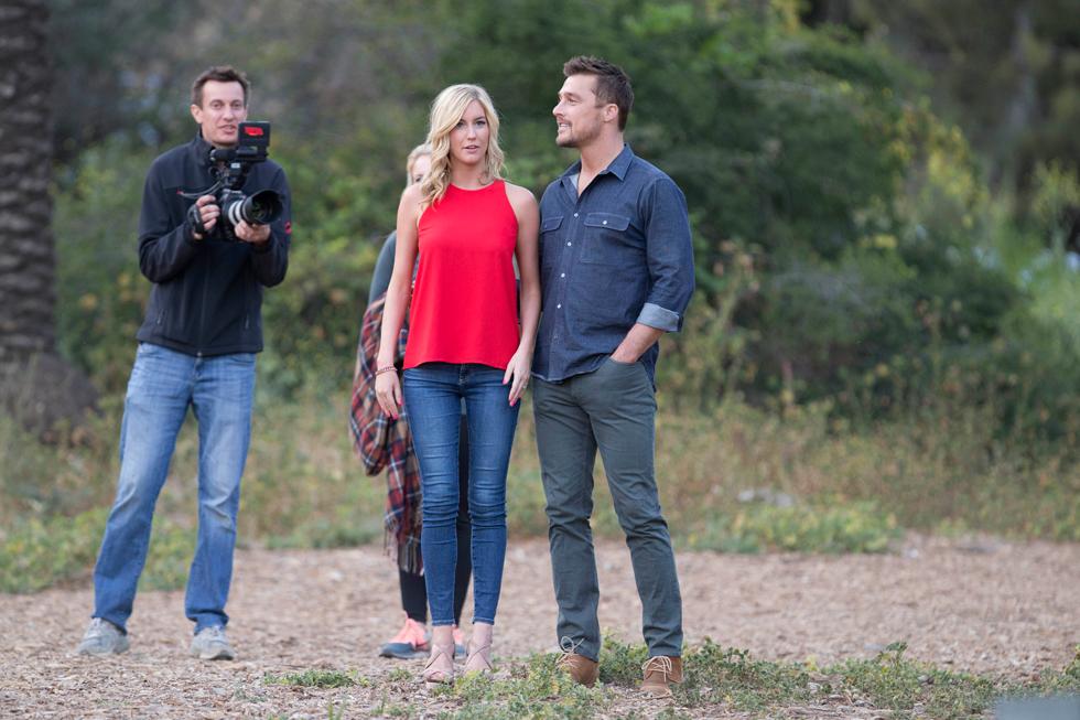 EXCLUSIVE: Bachelor star Chris Soules and fiancee Whitney Bischoff take a romantic hike at Runyon Canyon in Los Angeles.