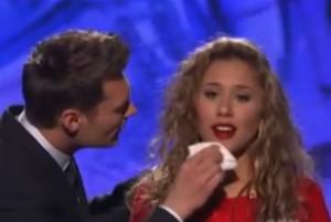 2011__03__Haley_Reinhart_American_Idol_March17newsnea 300×201.jpg