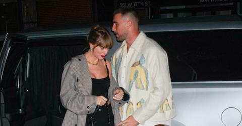 Photo of Travis Kelce and Taylor Swift