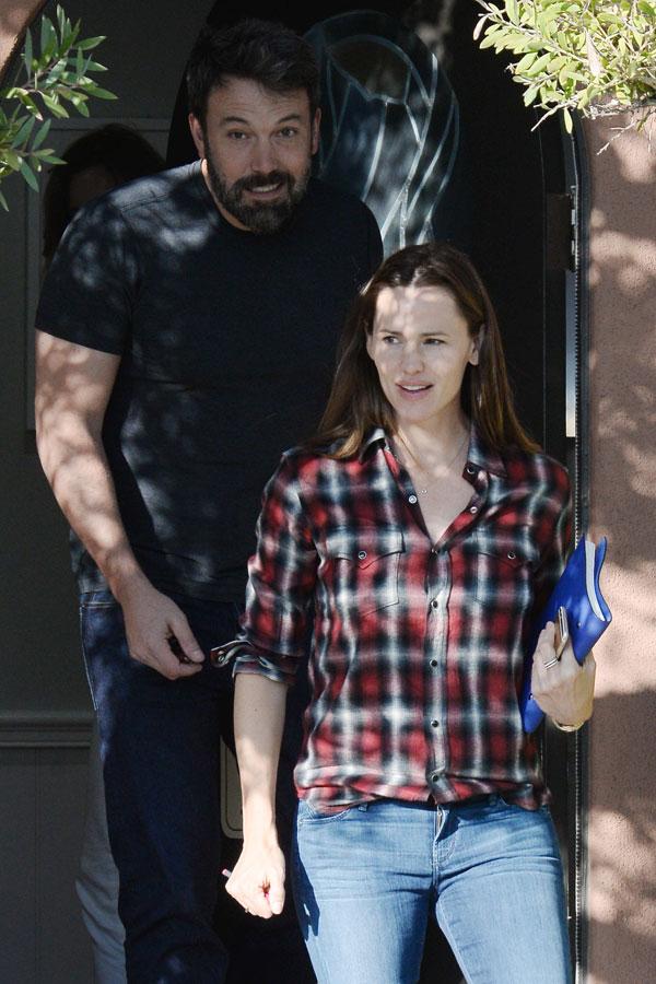 Ben Affleck Jennifer Garner spending holidays together 03