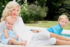 2010__04__okmagazine alistkids torispelling 225×153.jpg